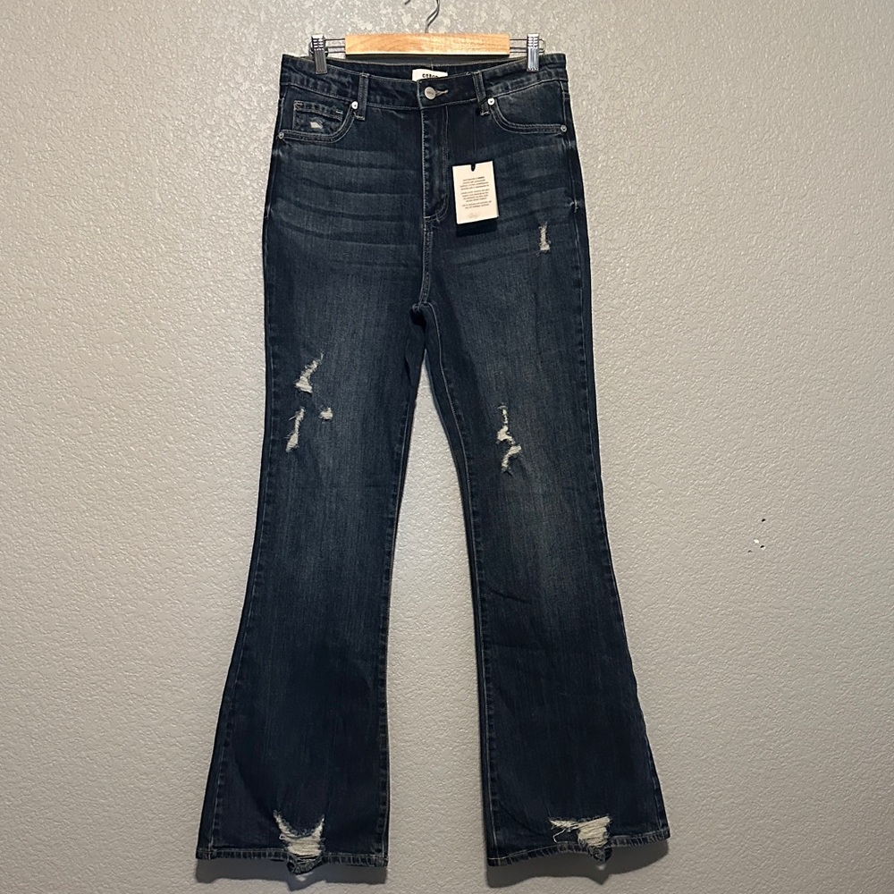 New Ceros Distressed Flare Jeans